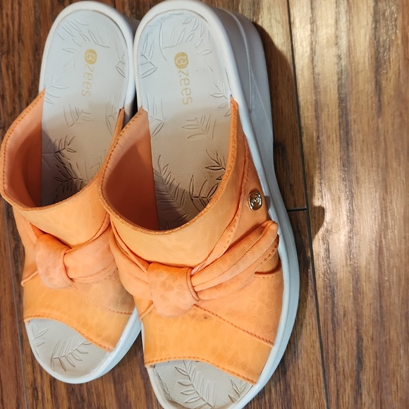 BZees LifeStride Smile Orange Wedge Slide Sandals - Picture 2 of 8